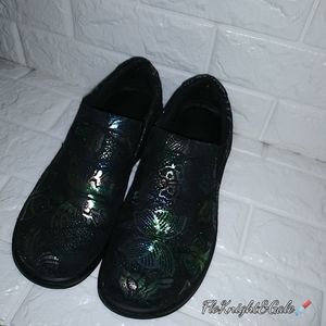 Spring Step Butterfly Clogs